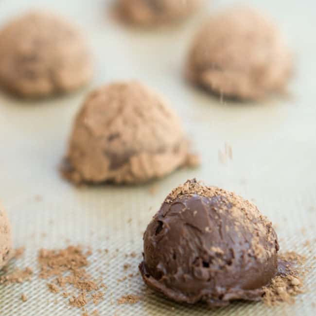 Easy Chocolate Truffles